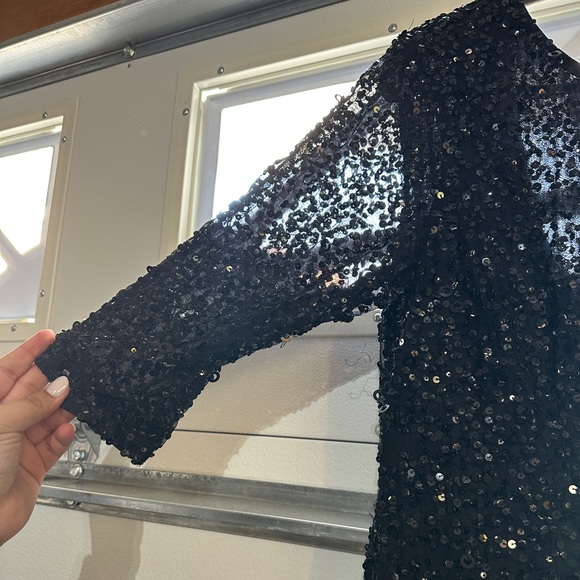 Adrianna Papell black sequin gown - Picture 3 of 8
